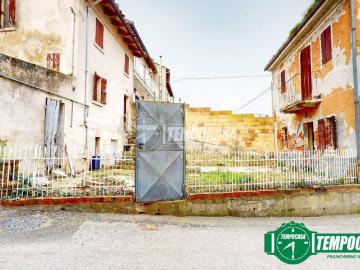 Casa indipendente in vendita a Mirabello Monferrato via Corinna Ricaldone