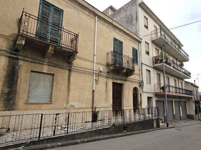 Casa indipendente in vendita a Mirto ME