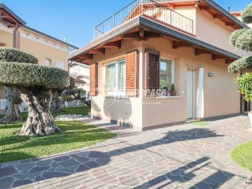 Casa indipendente in vendita a Misano Adriatico RN