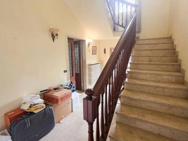 Casa indipendente in vendita a Misinto MB
