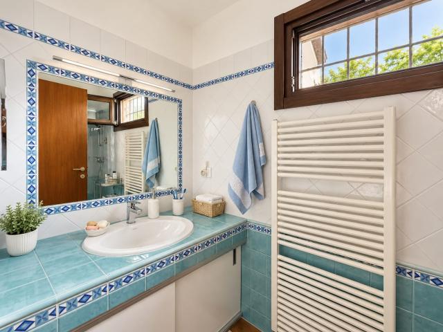 CASA INDIPENDENTE in VENDITA a MUGGIA di 4 vani
