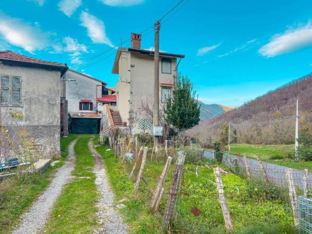 Casa indipendente in vendita a Mulazzo MS