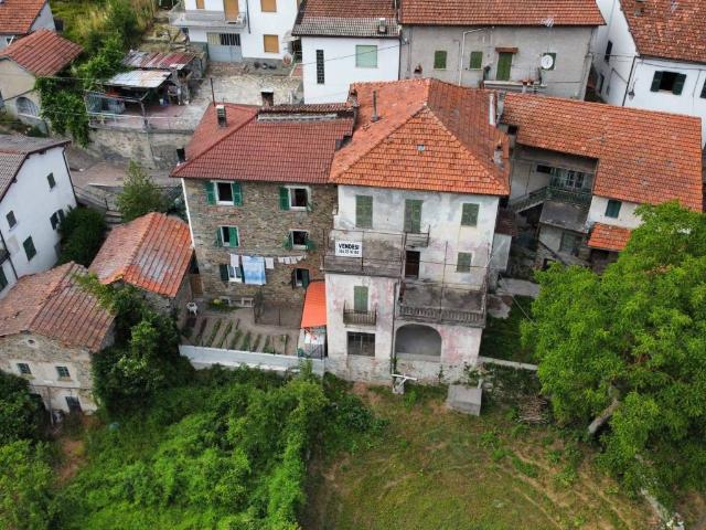 Casa indipendente in vendita a Murialdo SV