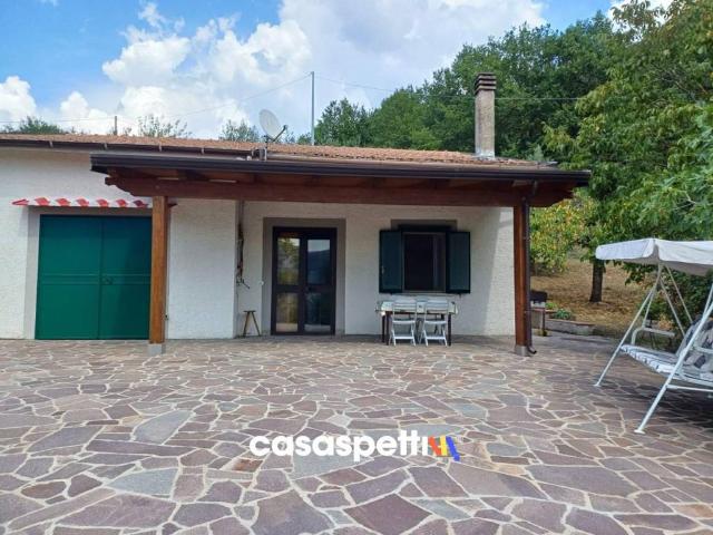 Casa indipendente in vendita a Muro Lucano PZ