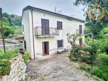 Casa indipendente in vendita a Muro Lucano PZ