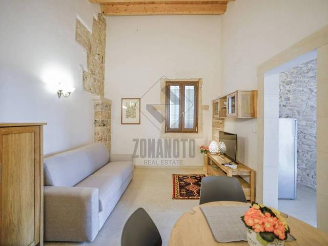Casa indipendente in vendita a Noto vico Etna, 2