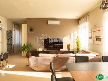 Casa indipendente in vendita a Nova Milanese MB