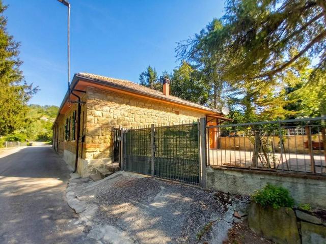 Casa indipendente in vendita a Novafeltria RN