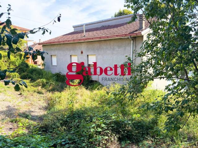 Casa indipendente in vendita a Novafeltria RN