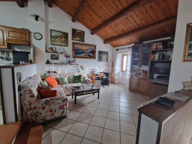 Casa indipendente in vendita a Novafeltria via serra masini