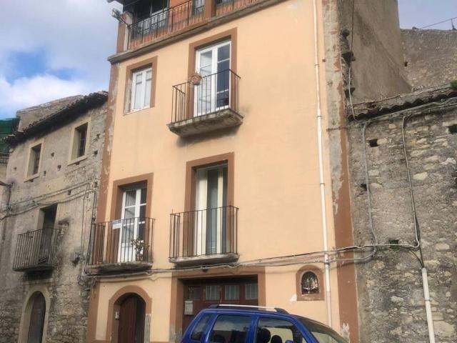 Casa indipendente in vendita a Novara di Sicilia ME