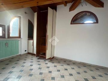 Casa indipendente in vendita a Novate Milanese MI