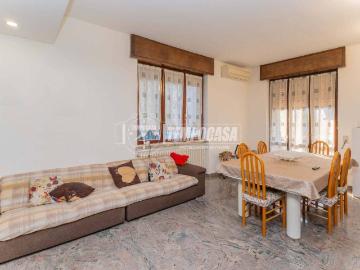 Casa indipendente in vendita a Novate Milanese MI
