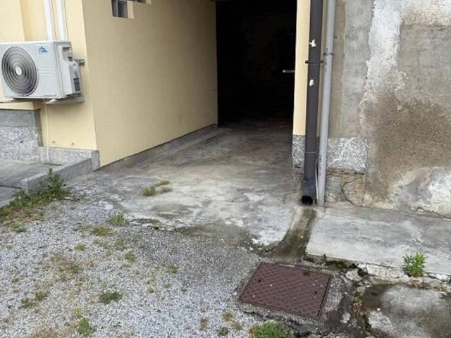 Casa indipendente in vendita a Arosio CO