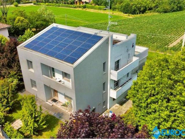 Casa indipendente in vendita a Novellara RE