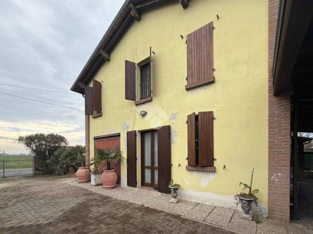 Casa indipendente in vendita a Novellara RE