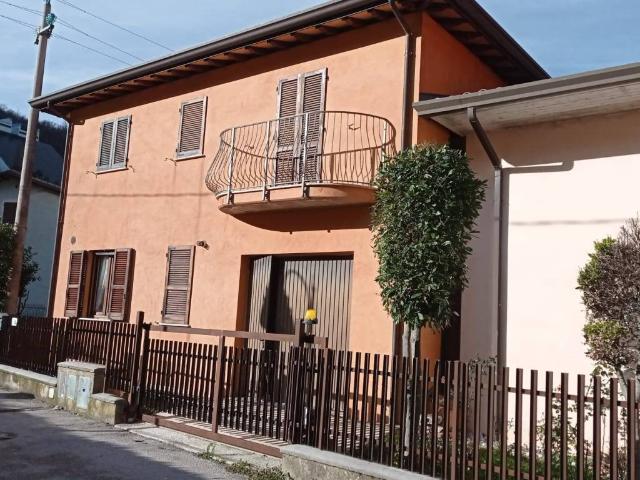 Casa indipendente in vendita a Nocera Umbra PG