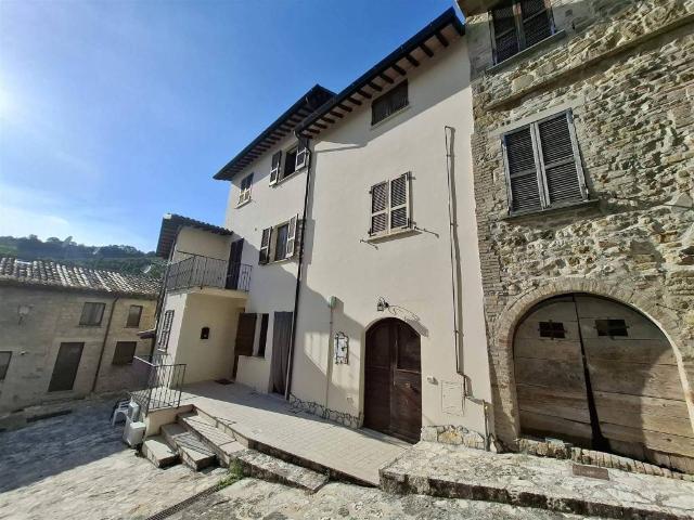 Casa indipendente in vendita a Nocera Umbra PG