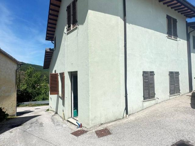 Casa indipendente in vendita a Nocera Umbra PG