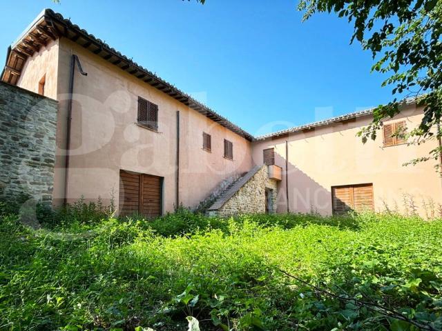 Casa indipendente in vendita a Nocera Umbra PG