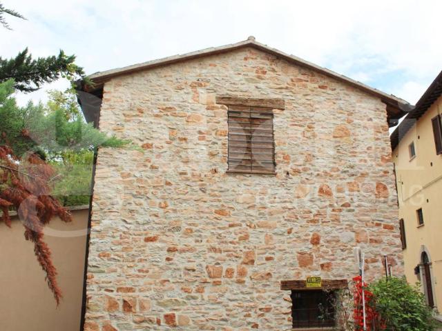 Casa indipendente in vendita a Nocera Umbra PG