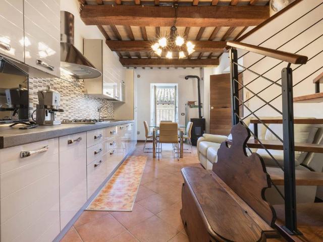 Casa indipendente in vendita a Nocera Umbra PG