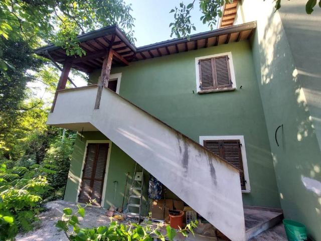 Casa indipendente in vendita a Nocera Umbra PG