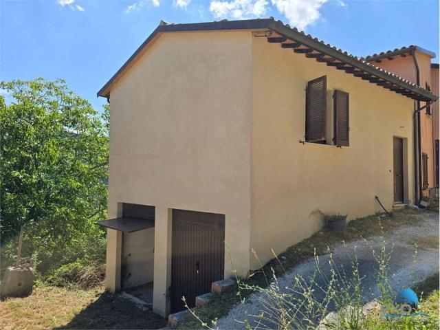 Casa indipendente in vendita a Nocera Umbra PG