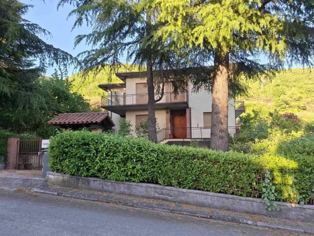 Casa indipendente in vendita a Nocera Umbra PG
