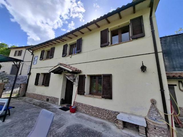 Casa indipendente in vendita a Nocera Umbra PG