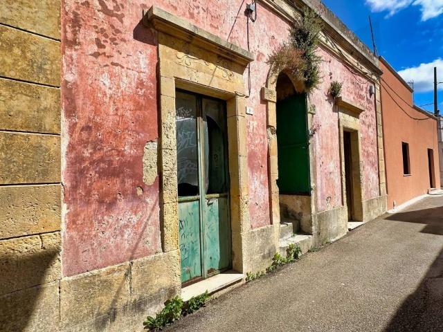 Casa indipendente in vendita a Nociglia LE