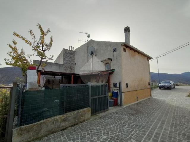Casa indipendente in vendita a Navelli