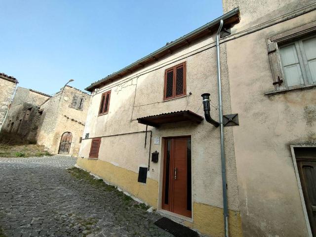 Casa indipendente in vendita a Navelli AQ