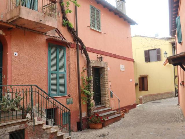 Casa indipendente in vendita a Nazzano RM
