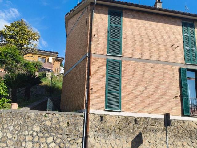 Casa indipendente in vendita a Nazzano RM