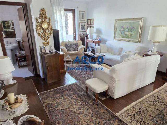 Casa indipendente in vendita a Nago Torbole TN