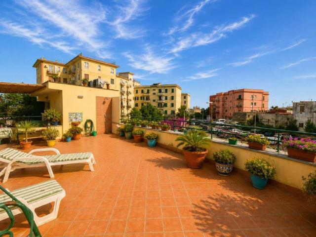 Casa indipendente in vendita a Napoli NA