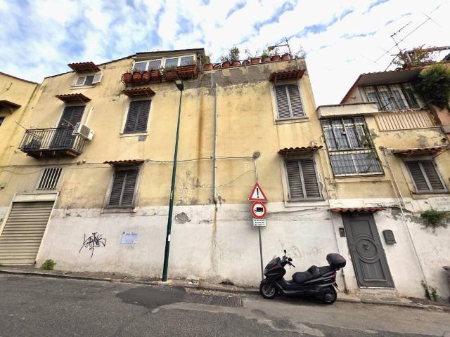 Casa indipendente in vendita a Napoli NA