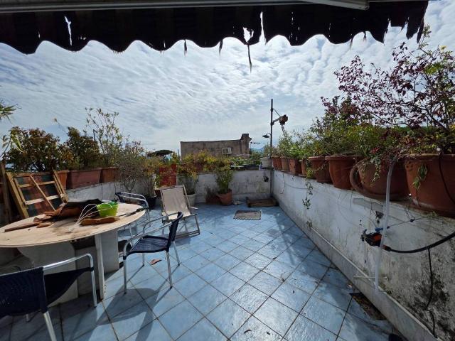 Casa indipendente in vendita a Napoli NA