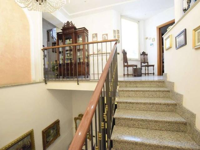 Casa indipendente in vendita a Napoli NA