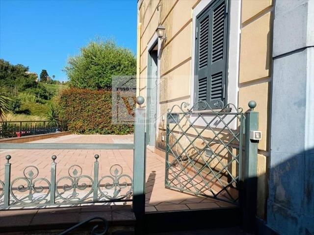 Casa indipendente in vendita a Napoli