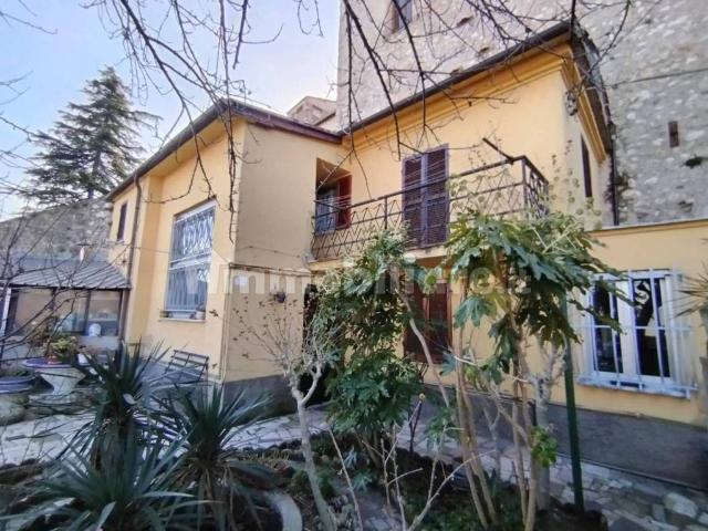 Casa indipendente in vendita a Narni TR