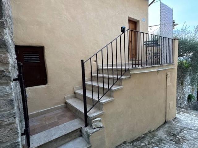 Casa indipendente in vendita a Narni TR