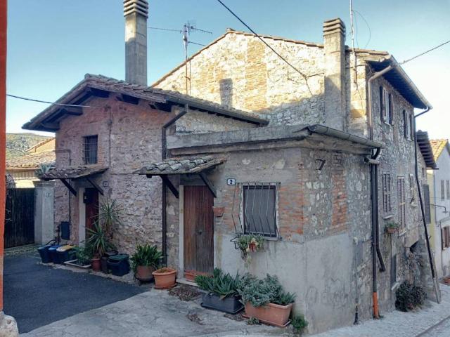 Casa indipendente in vendita a Narni TR