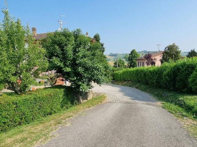 Casa indipendente in vendita a Neviano degli Arduini PR