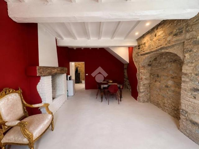 Casa indipendente in vendita a Neviano degli Arduini PR