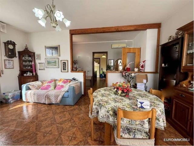 Casa indipendente in vendita a Neviano degli Arduini PR