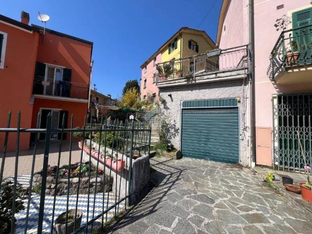 Casa indipendente in vendita a Ne GE