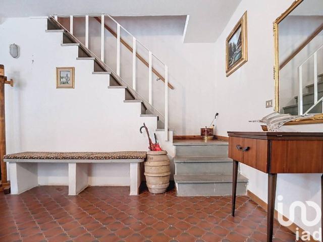 Casa indipendente in vendita a Ne GE