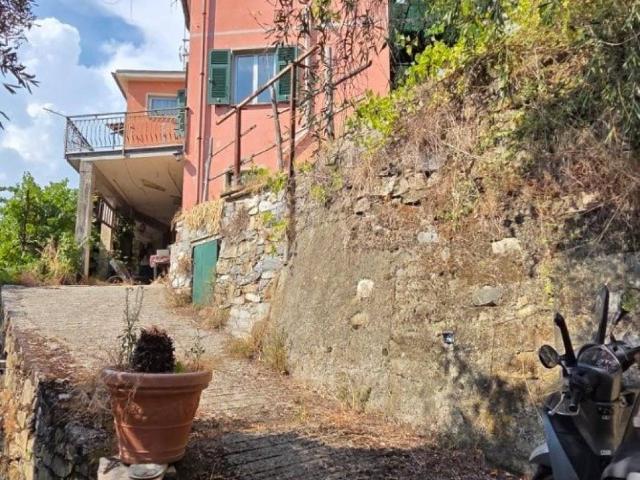 Casa indipendente in vendita a Ne GE